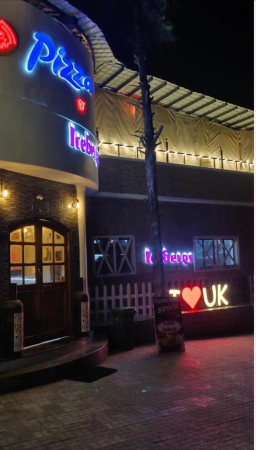 Icebergs Mussoorie - A Boutique Stay And 24 Hrs Roof Top Cafe Eksteriør billede