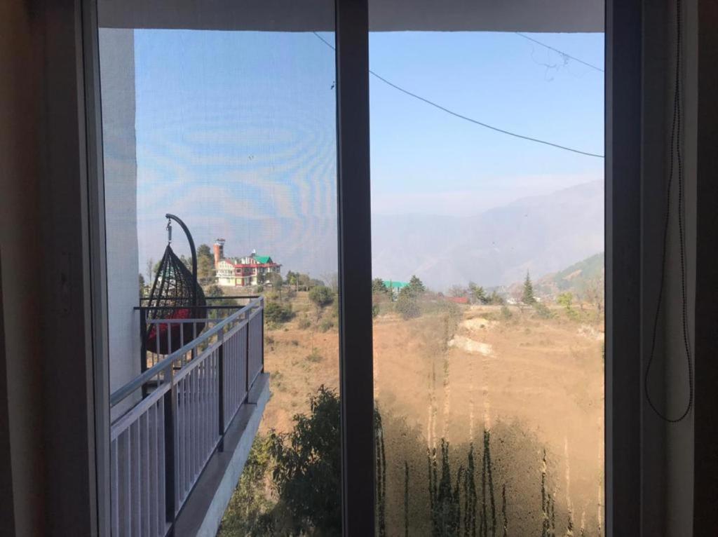 Icebergs Mussoorie - A Boutique Stay And 24 Hrs Roof Top Cafe Eksteriør billede