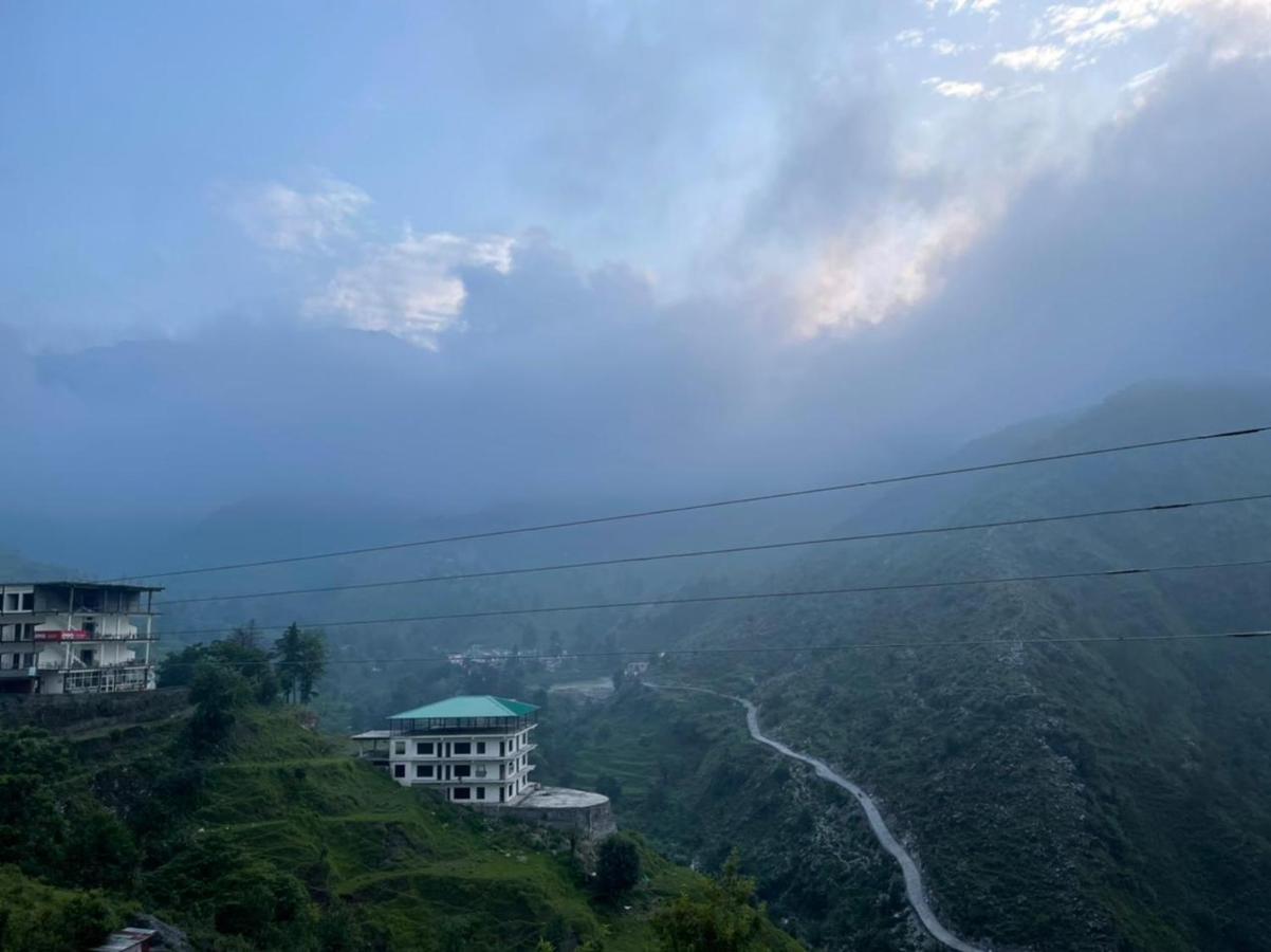 Icebergs Mussoorie - A Boutique Stay And 24 Hrs Roof Top Cafe Eksteriør billede