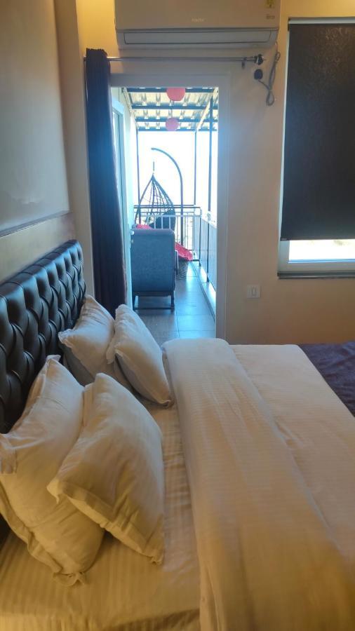 Icebergs Mussoorie - A Boutique Stay And 24 Hrs Roof Top Cafe Eksteriør billede