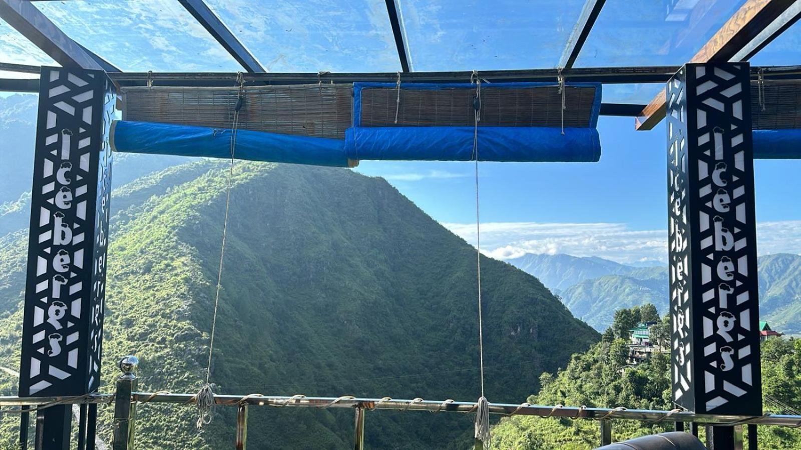 Icebergs Mussoorie - A Boutique Stay And 24 Hrs Roof Top Cafe Eksteriør billede